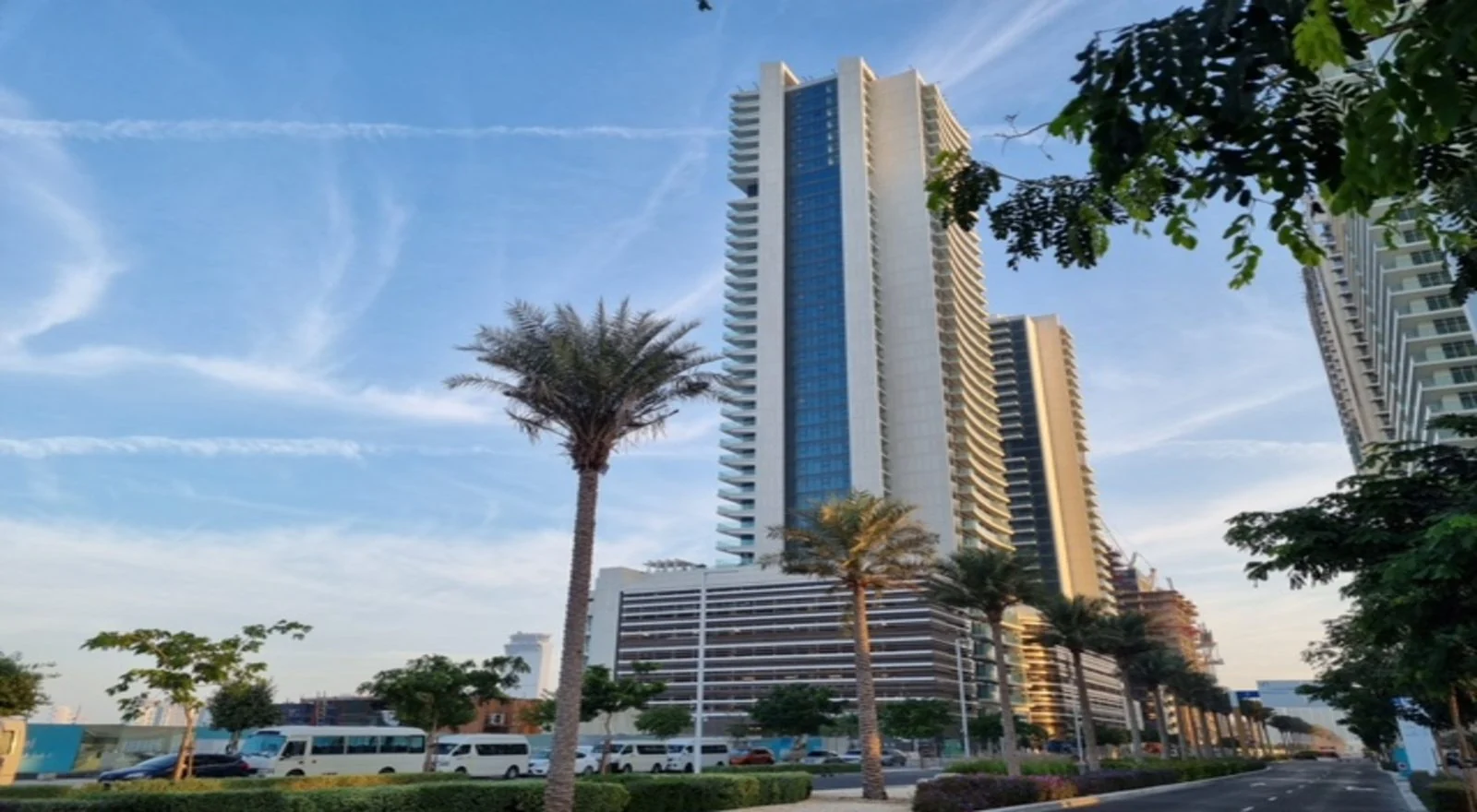 Emaar Beachfront — Beach Vista Towers — IZEC works