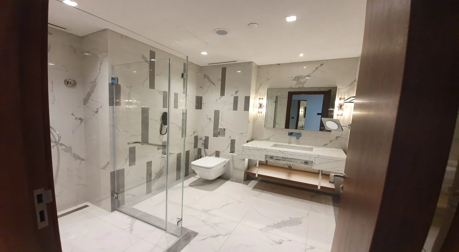 Emaar Beachfront — Beach Vista Towers — IZEC works